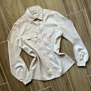 Beautiful, true vintage 1970s beige/tan versatile long sleeve button-down blouse